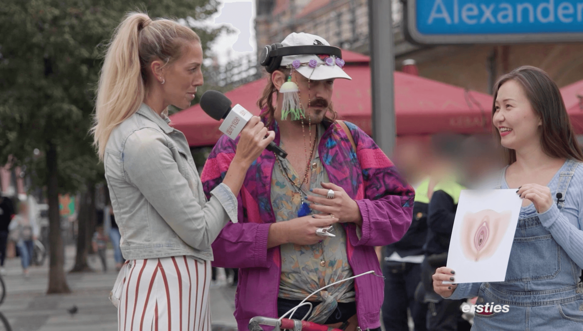 Berlin Street Interview - Where is the clit?